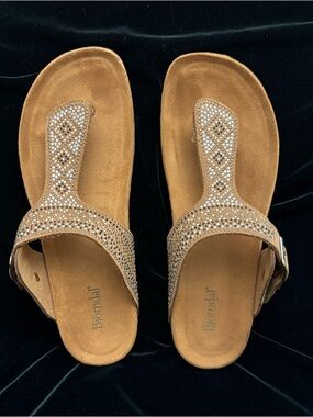 Björndal “Nikko” Women’s Sz 10 Buckle Adjustable Thong Sandal w/ Embellishments